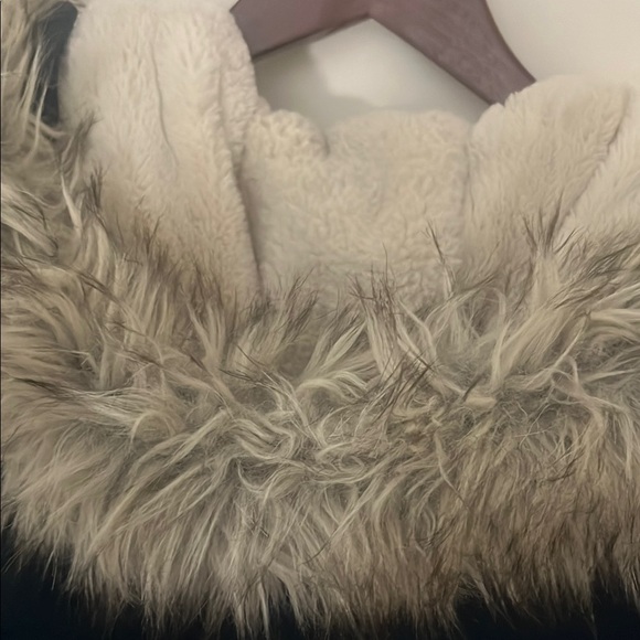 Boys Abercrombie Kids Navy Jacket with Red Plaid Lining. Hooded fur. Size 8 - Picture 9 of 9